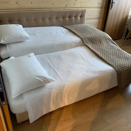 Na Brzegu Vendégház 3*